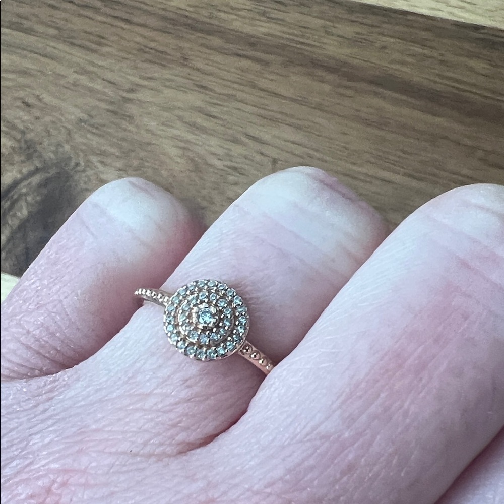 Elegant Rose Gold Women's Ring